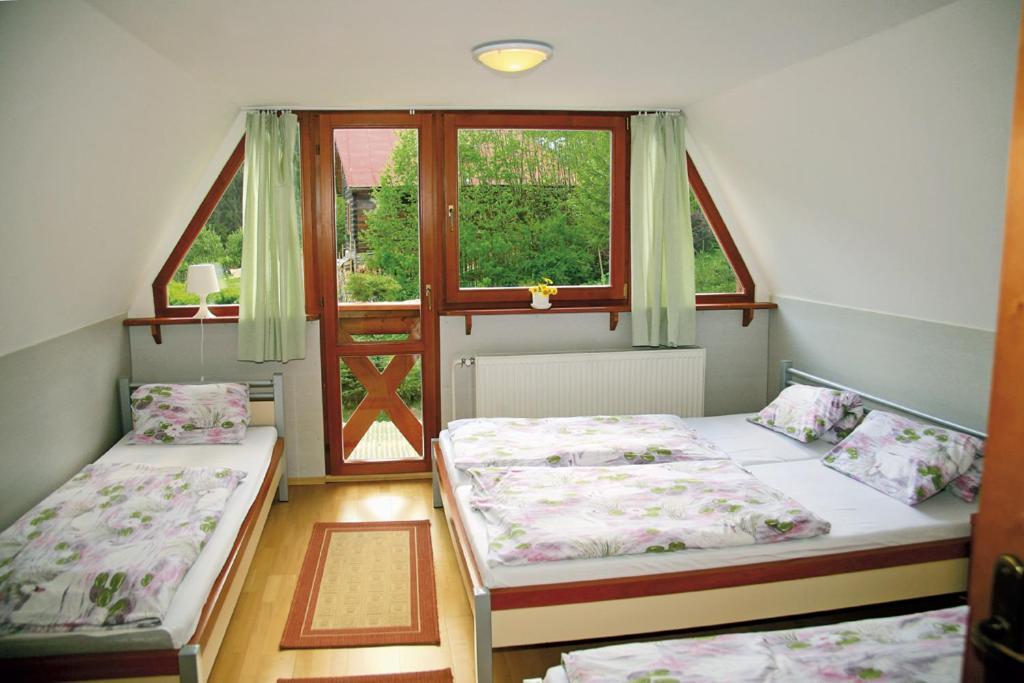 Chata Pod Brdom Ruzomberok Exterior photo